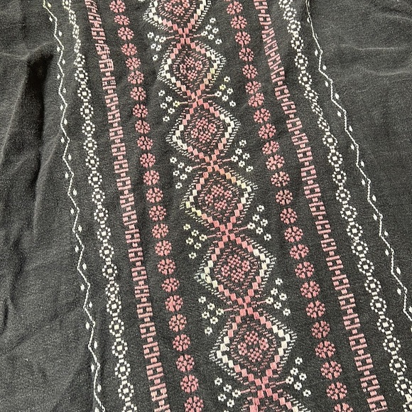 Poncho - Picture 2 of 6